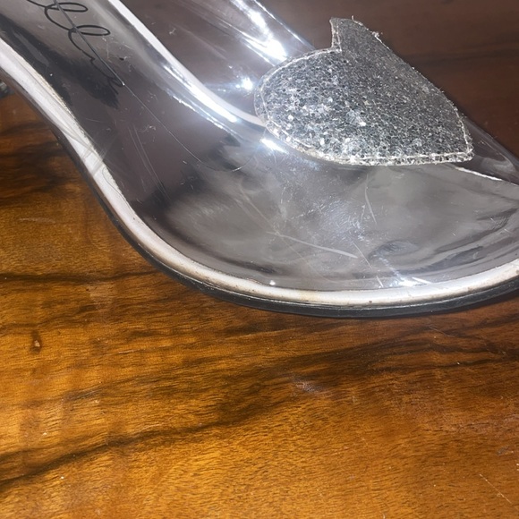 🍉 Women’s Size 10 Ellie Clear Plastic High Heels With Glitter Heart On Front - Picture 8 of 10